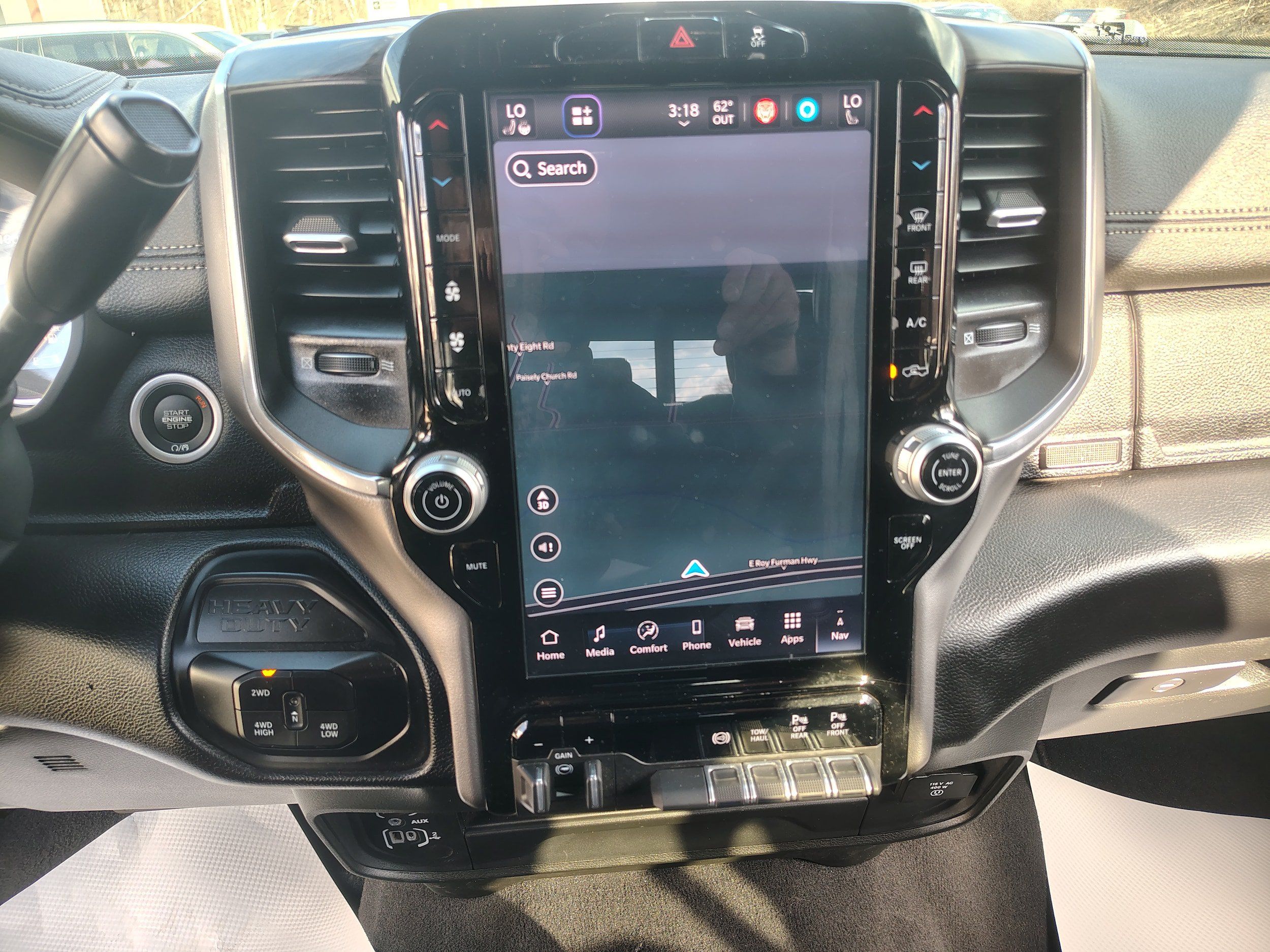 Used 2026 RAM 2500 Laramie AWD/4WD image 36