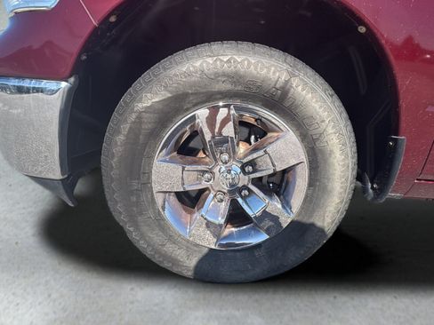 Used 2019 RAM 1500 Classic SLT RWD image 10