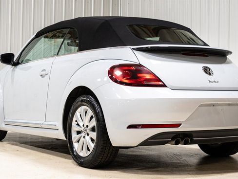 Used 2017 Volkswagen Beetle 1.8T SE image 5