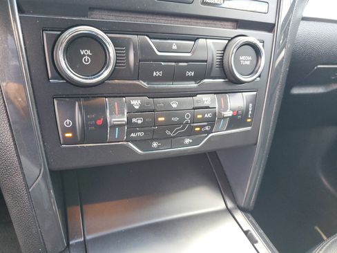 Used 2017 Ford Explorer XLT w/ Equipment Group 202A image 23