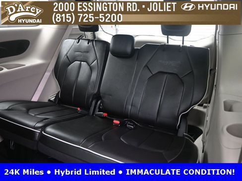 Used 2022 Chrysler Pacifica Limited image 13