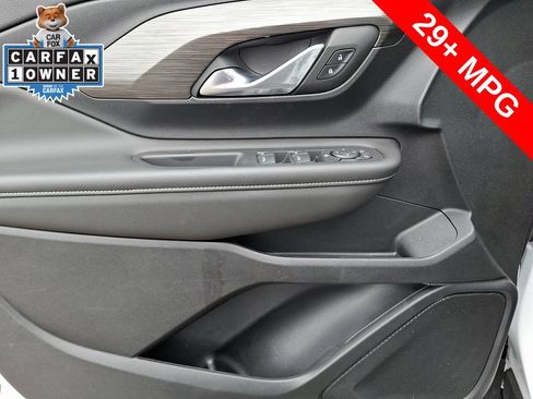 Used 2023 GMC Terrain SLE FWD image 12