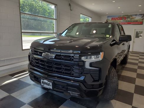 Used 2023 Chevrolet Silverado 1500 RST AWD/4WD image 2