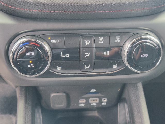 Used 2022 Chevrolet TrailBlazer RS w/ Technology Package FWD image 21