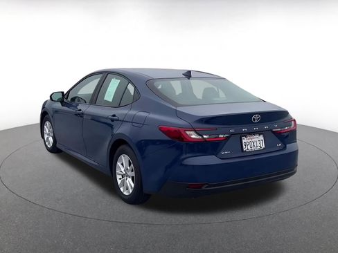 Used 2025 Toyota Camry LE image 11