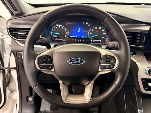 Certified 2024 Ford Explorer XLT w/ Equipment Group 202A AWD/4WD image 23