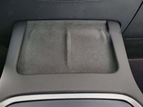 Used 2024 Tesla Model Y Long Range RWD image 21