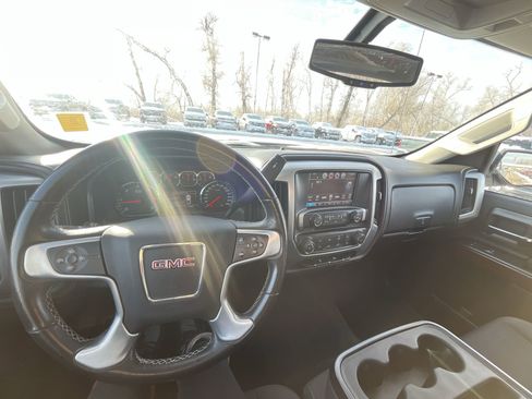 Certified 2018 GMC Sierra 2500 SLE w/ Snow Plow Prep Package image 10