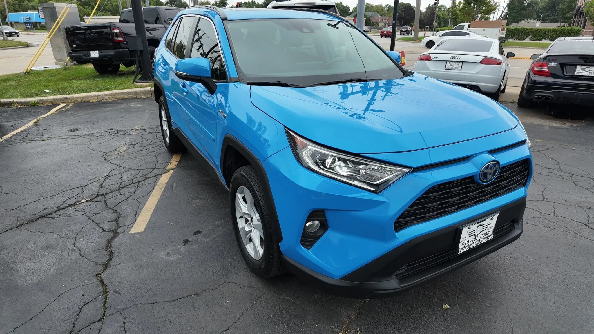 Used 2021 Toyota RAV4 XLE w/ Convenience Package AWD/4WD image 10