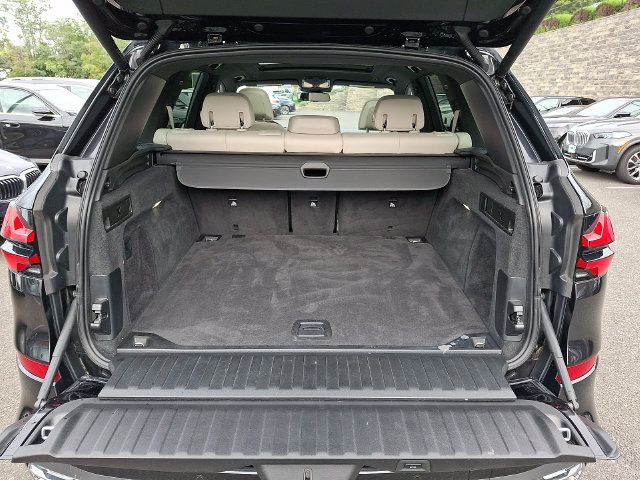 Used 2024 BMW X5 xDrive40i w/ M Sport Package AWD/4WD image 28