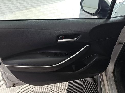 Used 2021 Toyota Corolla SE w/ SE Premium Package image 10