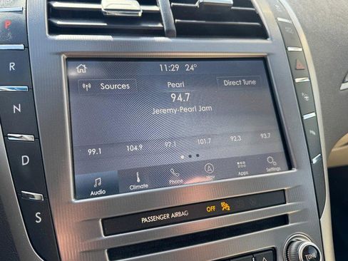 Used 2019 Lincoln MKZ Reserve image 21