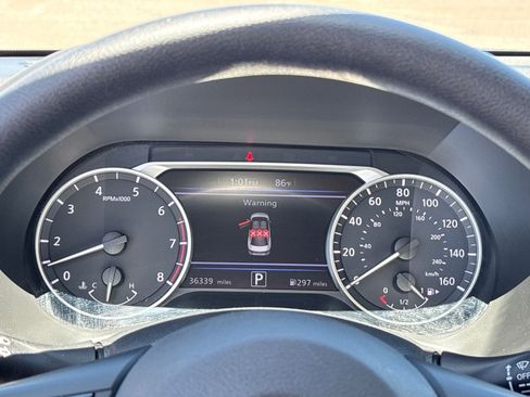 Used 2025 Nissan Sentra SV FWD image 21