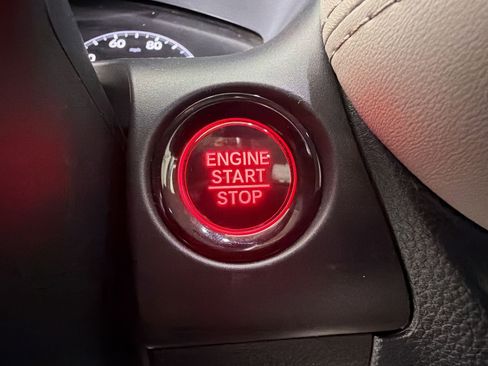 Certified 2025 Honda HR-V LX image 26