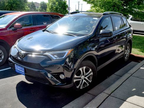 Used 2017 Toyota RAV4 LE w/ All Weather Liner Package AWD/4WD image 13