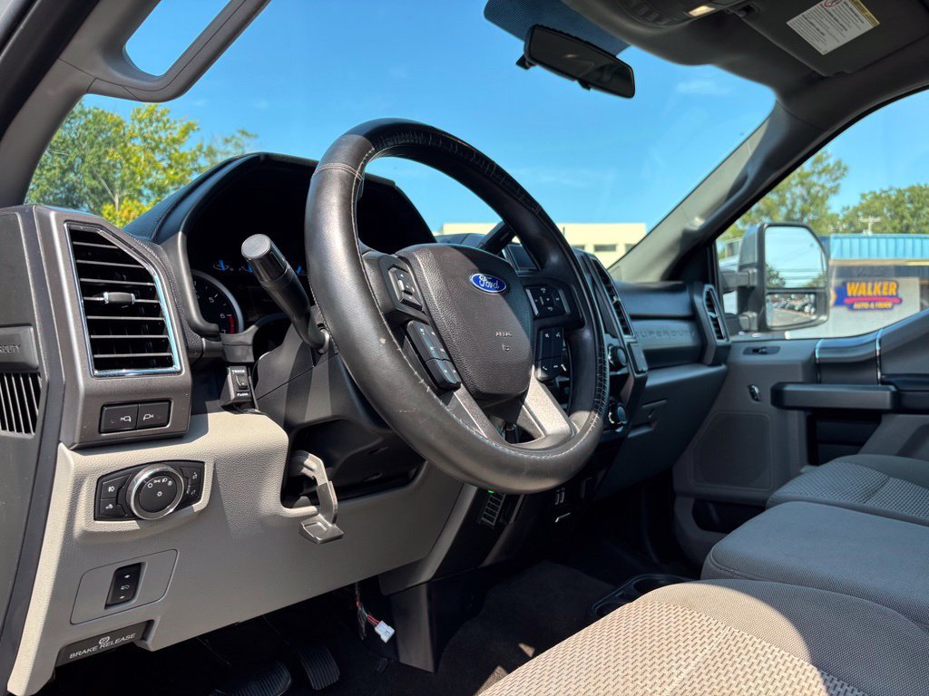 Used 2017 Ford F250 XLT w/ XLT Premium Package AWD/4WD image 20