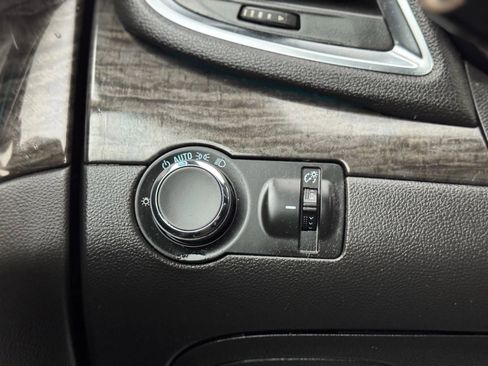 Used 2016 Buick Encore Sport Utility 4D image 33