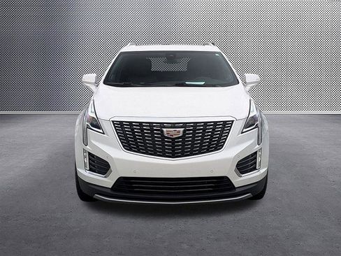 Used 2025 Cadillac XT5 Premium Luxury image 2