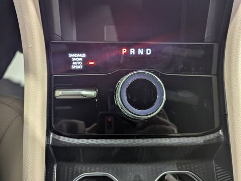 New 2025 Jeep Grand Cherokee Limited image 18