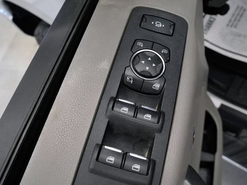 Used 2017 Ford F250 XLT w/ XLT Value Package AWD/4WD image 14