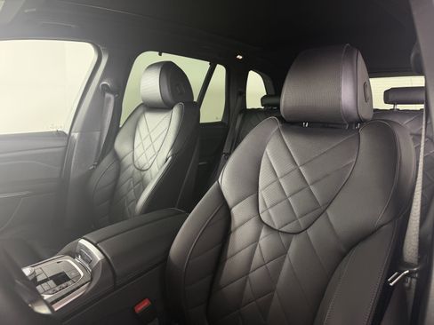 Certified 2025 BMW X5 xDrive40i w/ Executive Package image 11