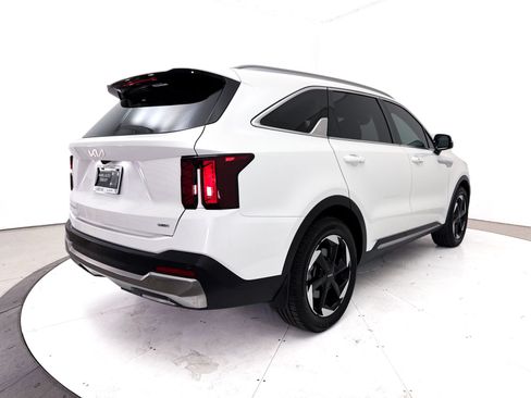 Certified 2025 Kia Sorento EX w/ EX Panoramic Sunroof Package FWD image 20