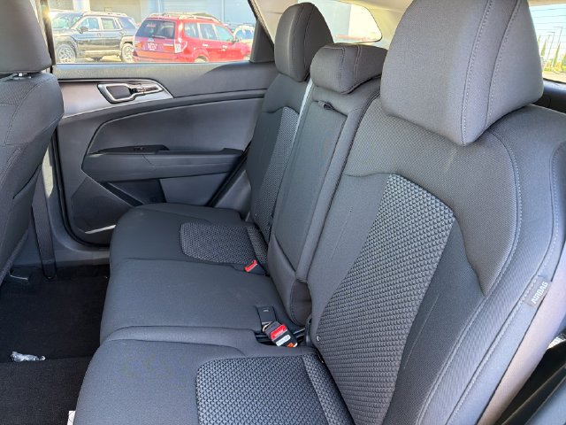 New 2027 Kia Sportage LX FWD image 21