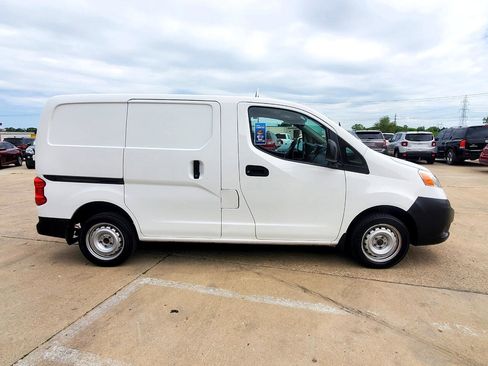 Used 2017 Nissan NV200 S w/ Cruise Control Package image 4