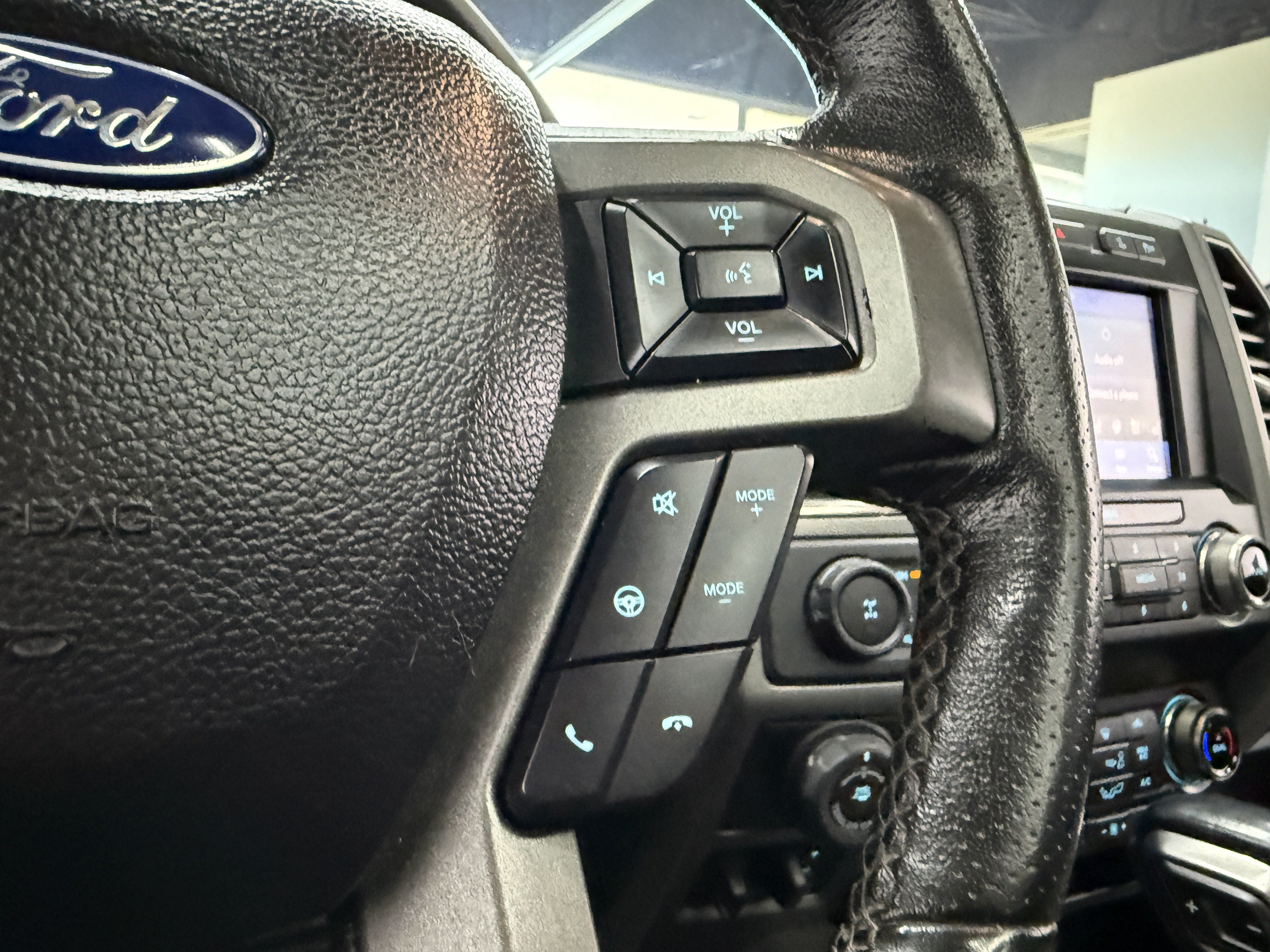 Used 2020 Ford F150 Raptor w/ Equipment Group 802A Luxury AWD/4WD image 15