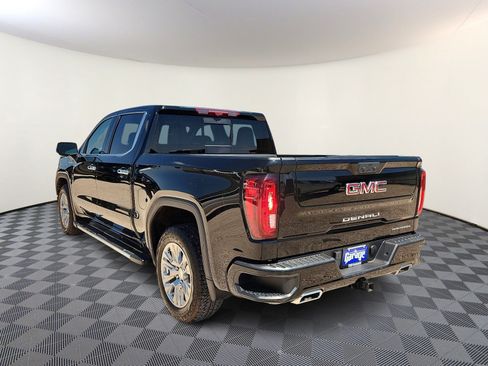 Used 2024 GMC Sierra 1500 Denali w/ Technology Package AWD/4WD image 3