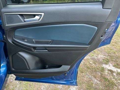 Used 2023 Ford Edge SEL w/ Sport Appearance Package image 39