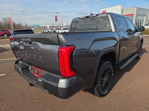 Used 2022 Toyota Tundra SR5 w/ SR5 Convenience Package image 3