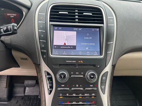 Used 2020 Lincoln Nautilus Reserve image 27