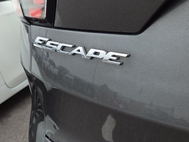 Used 2017 Ford Escape SE FWD image 24