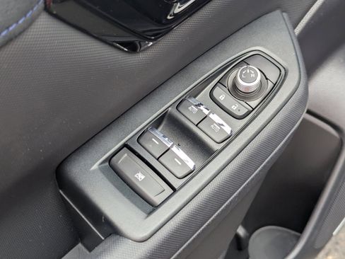 Certified 2025 Subaru Forester Limited image 19