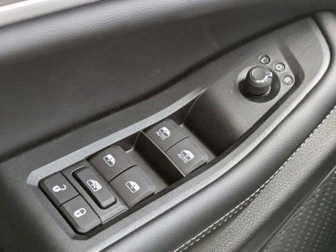 New 2026 Jeep Grand Cherokee L 2WD image 26