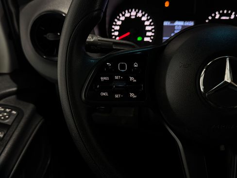 Used 2021 Mercedes-Benz Sprinter 2500 image 19