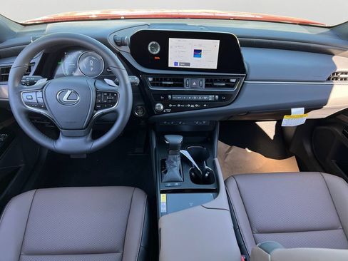 New 2025 Lexus ES 300h w/ Premium Package image 9