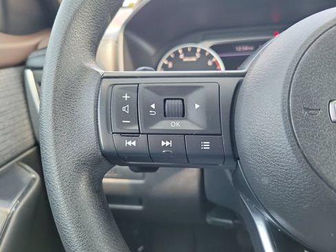 Used 2023 Nissan Rogue S AWD/4WD image 20