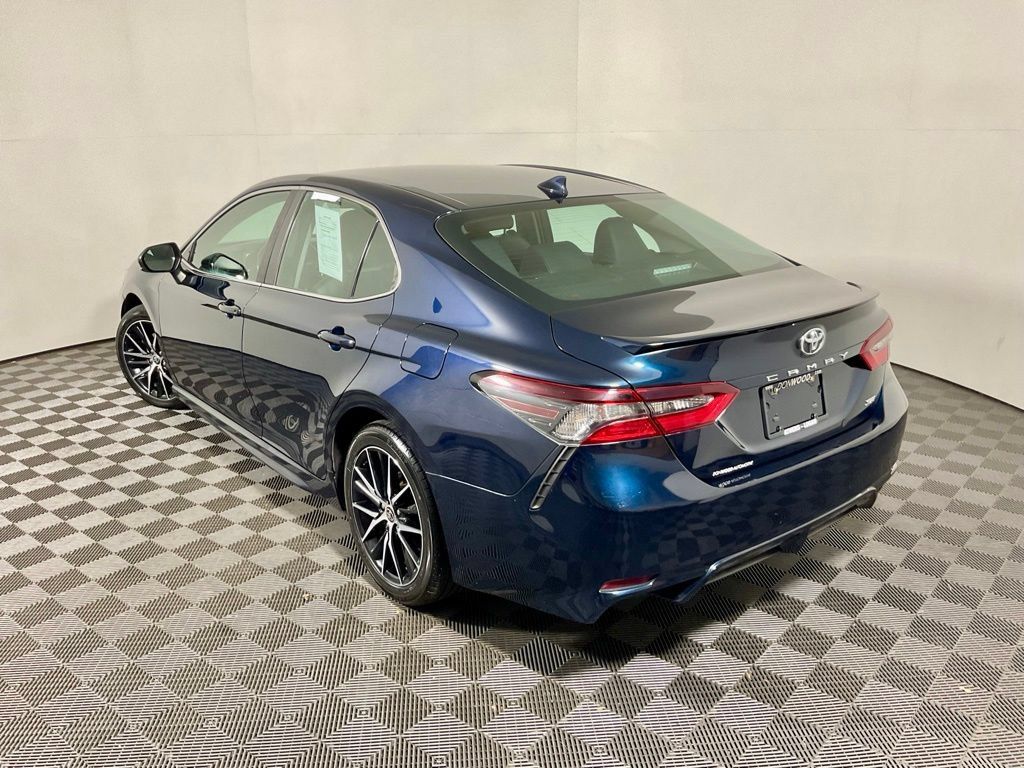 Used 2021 Toyota Camry SE FWD image 11