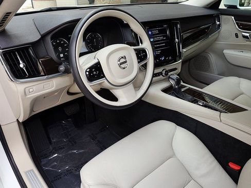 Used 2019 Volvo S90 T5 Momentum image 37