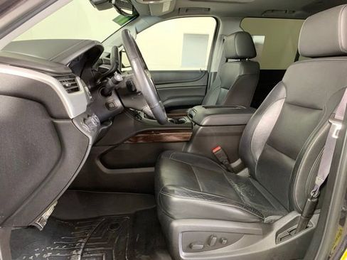Used 2017 GMC Yukon SLT w/ Open Road Package AWD/4WD image 17