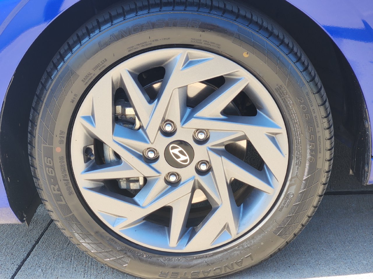 Used 2024 Hyundai Elantra SEL FWD image 5