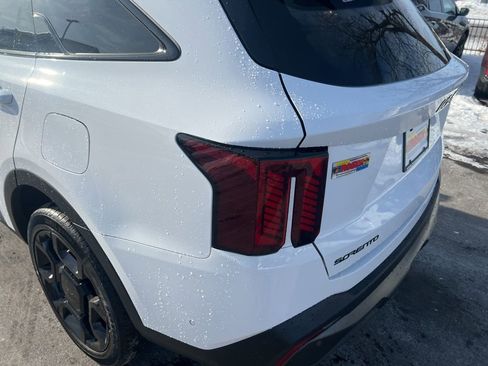 Certified 2025 Kia Sorento SX Prestige w/ Olive Brown Leather Package image 35