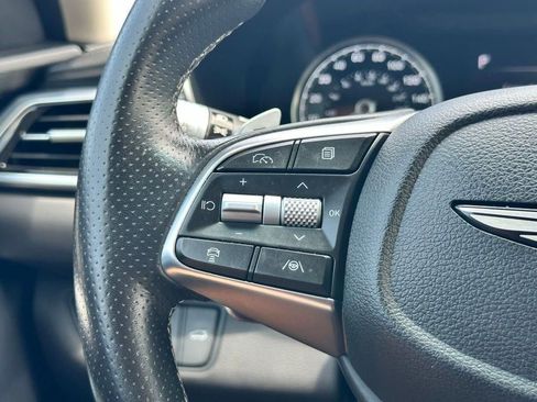 Used 2025 Genesis G70 2.5T RWD image 12