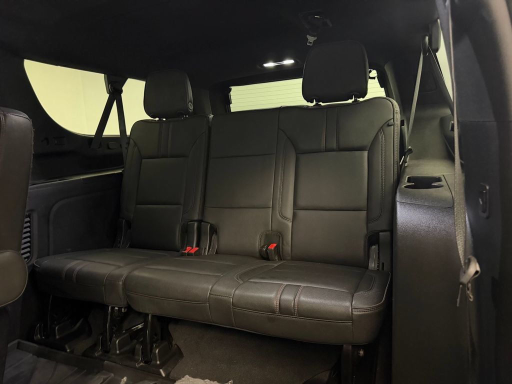 Used 2023 Chevrolet Suburban RST w/ Luxury Package AWD/4WD image 28
