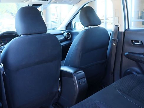 Used 2021 Nissan Kicks SV image 31