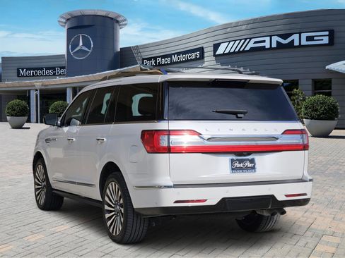 Used 2019 Lincoln Navigator Reserve image 4