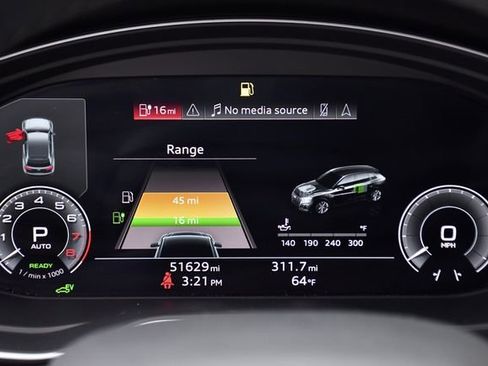 Used 2021 Audi Q5 e Prestige w/ Prestige Package image 10