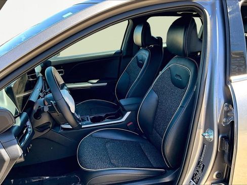 Used 2025 Kia K4 GT-Line w/ GT-Line Sunroof Package image 25